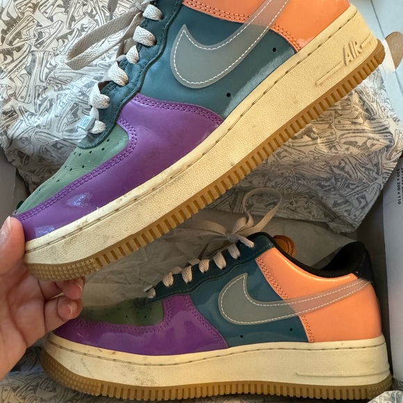 Nike x Undefeated Air Force 1 Low ‘Celestine Blue’ - Picture 3 of 3